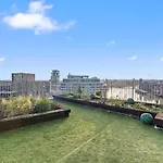 Elegant 1Br Battersea Flat With Stunning River Views