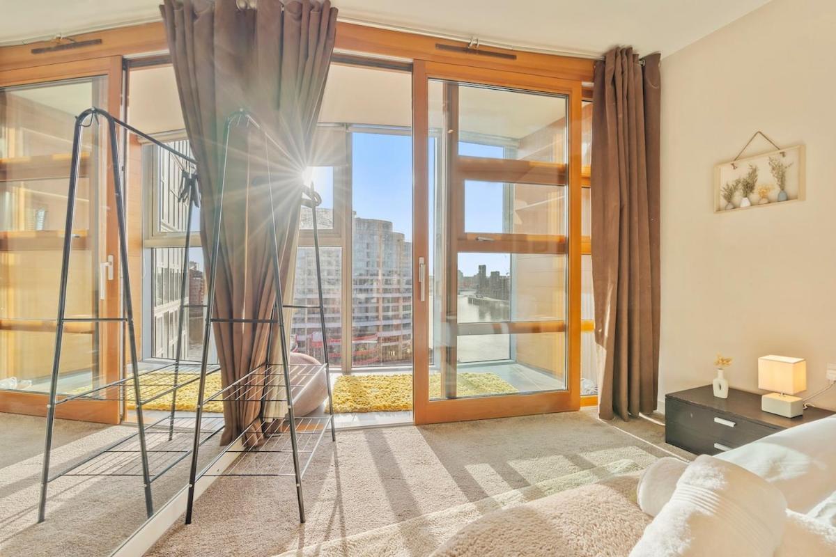 Elegant 1br Battersea Flat With Stunning River Views * Londra